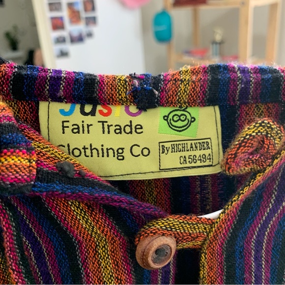 Fair Trade striped poncho - Picture 2 of 4